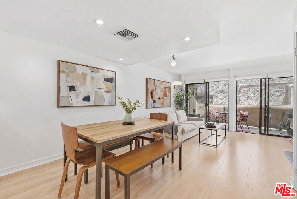 350 Burchett Street 101, Glendale, CA 91203 — photo 1