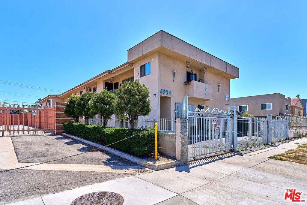 4934 Maplewood Avenue, Los Angeles, CA 90004 — photo 1