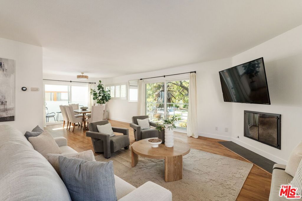 1031 17th Street 1, Santa Monica, CA 90403 — photo 1