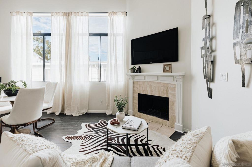 4652 Don Lorenzo Dr A, Los Angeles, CA 90008 — photo 1