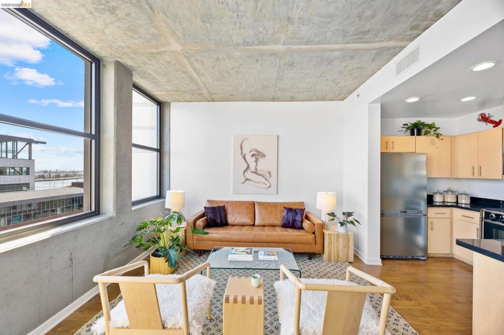 311 2Nd St 714, Oakland, CA 94607 — photo 1