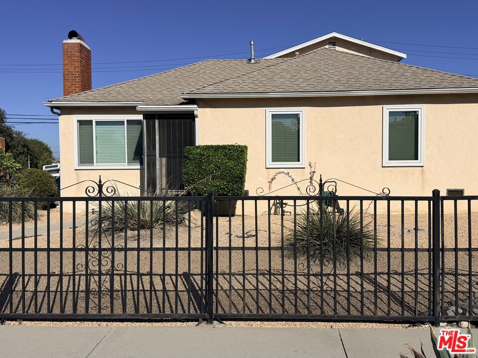 3600 Chesapeake Avenue, Los Angeles, CA 90016 — photo 1