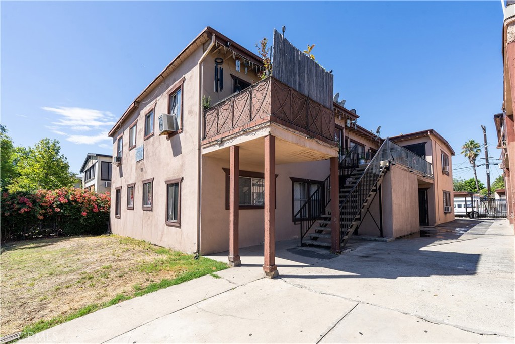 7301 Vineland
