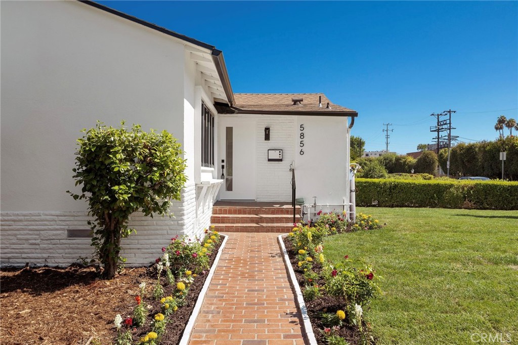 5856 Halbrent Avenue, Sherman Oaks, CA 91411 — photo 1