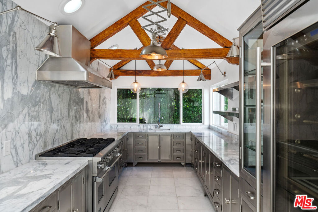 2250 Nichols Canyon Road, Los Angeles, CA 90046 — photo 1