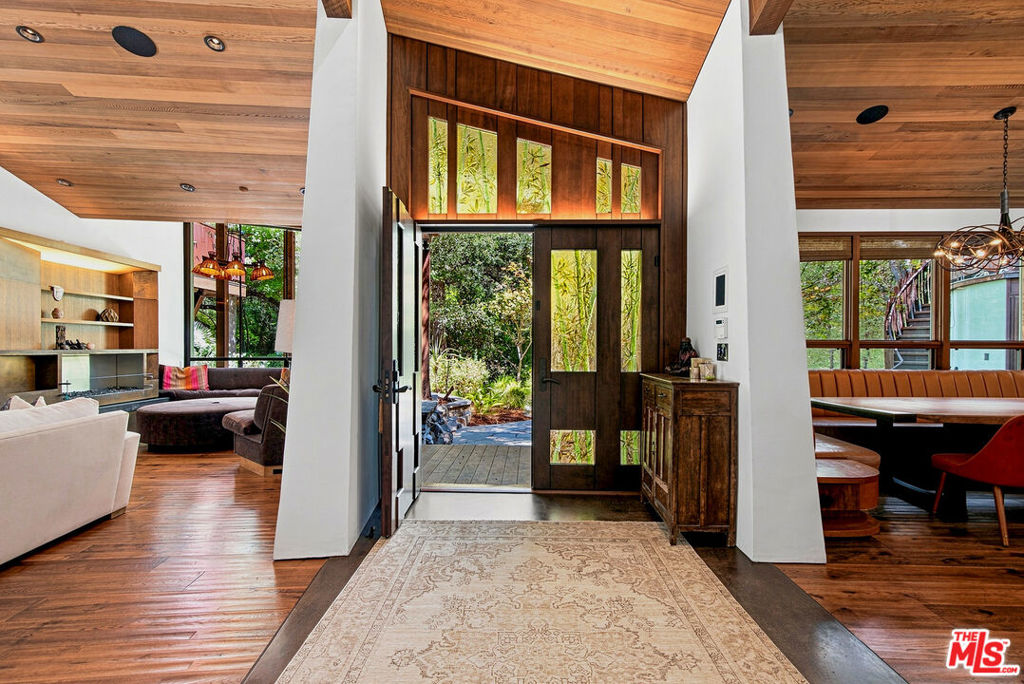3851 Kingswood Road, Sherman Oaks, CA 91403 — photo 1