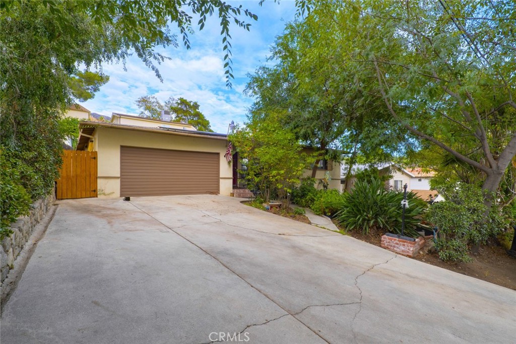 10756 Redmont Avenue, Tujunga, CA 91042 — photo 1