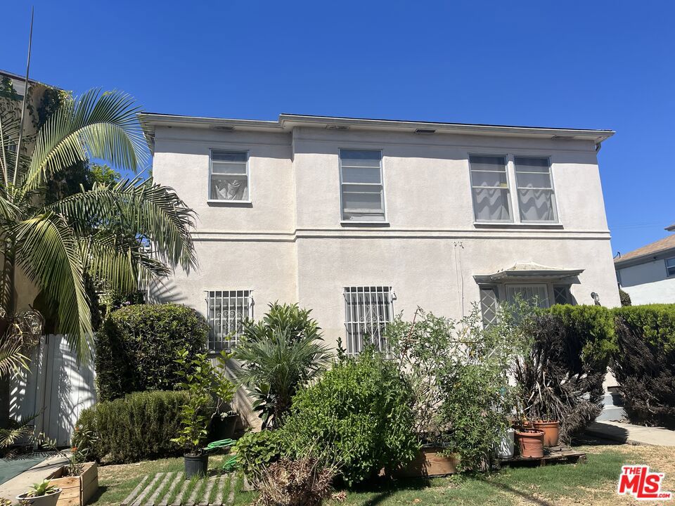 1433 S Fairfax Avenue, Los Angeles, CA 90019 — photo 1