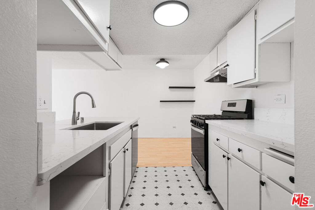 421 S La Fayette Park Place 711, Los Angeles, CA 90057 — photo 1