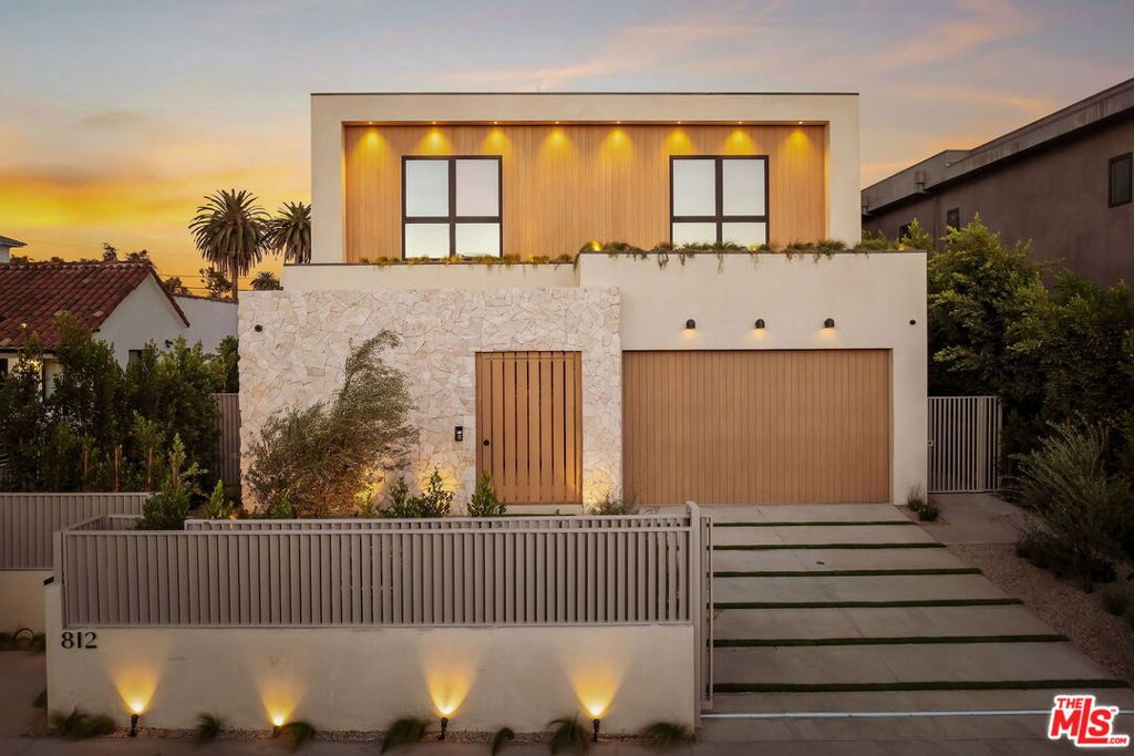 812 N Genesee Avenue, Los Angeles, CA 90046 — photo 1