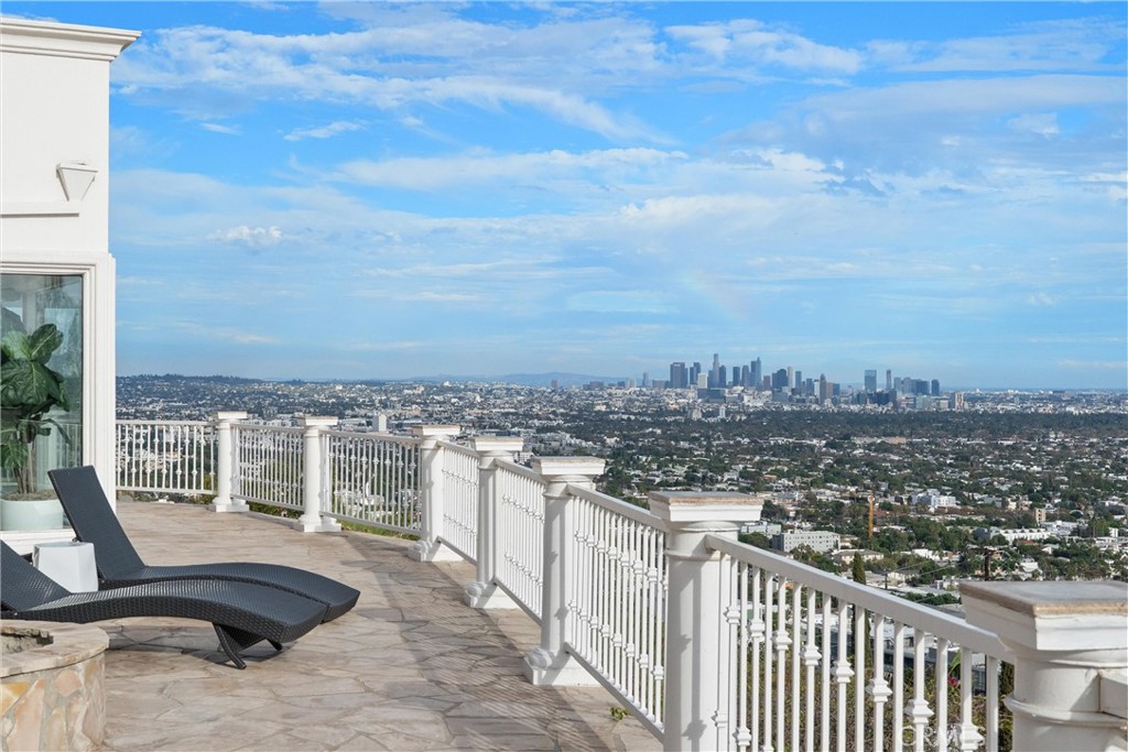 8527 Hedges Way, Los Angeles, CA 90069 — photo 1