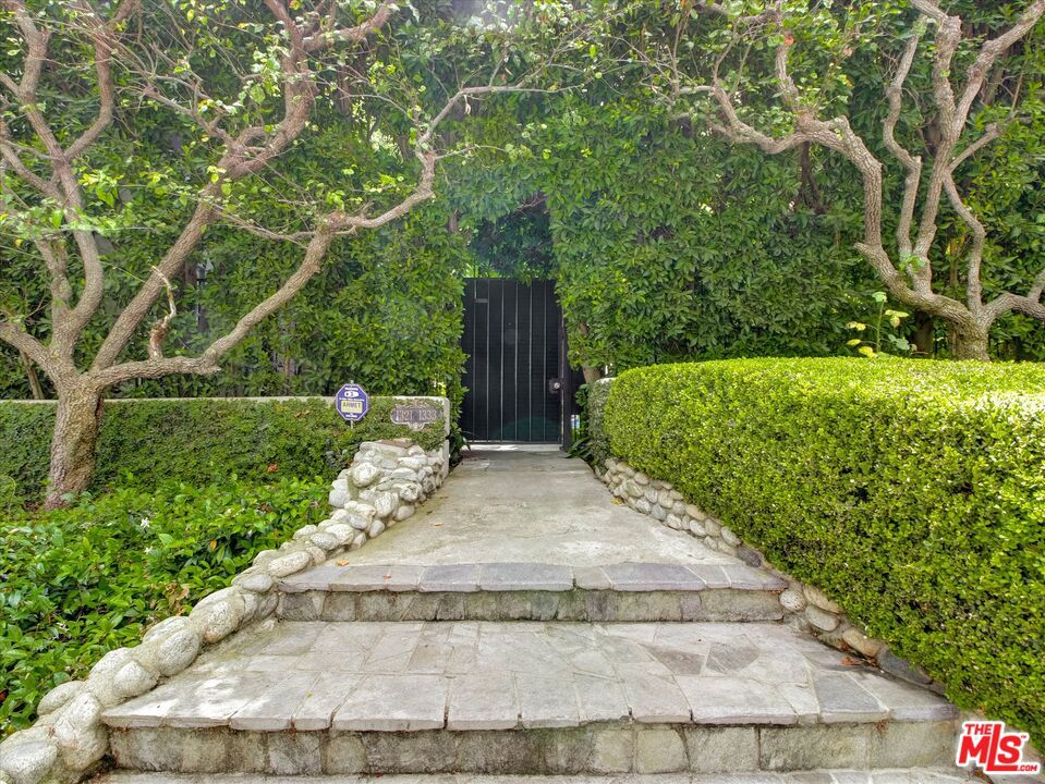 1327 N Hayworth Avenue, West Hollywood, CA 90046 — photo 1