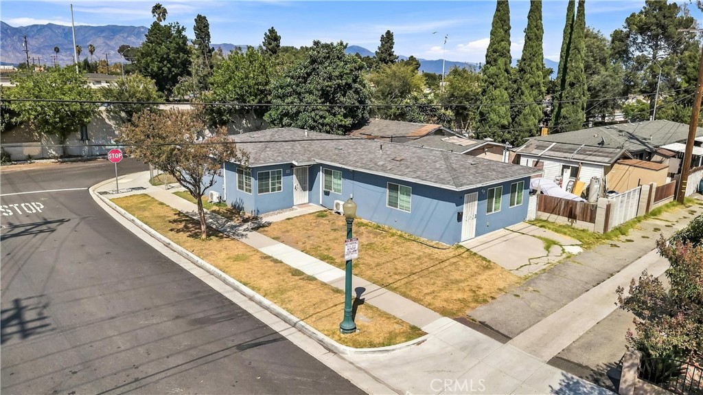 28 W Ramona Road