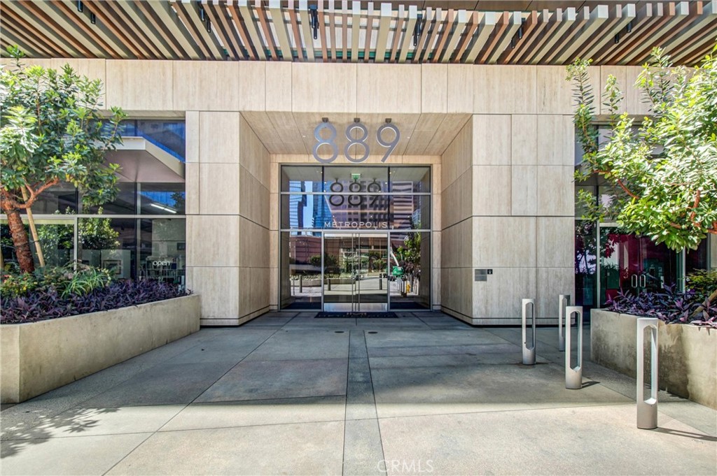 889 Francisco Street 1710, Los Angeles, CA 90017 — photo 1