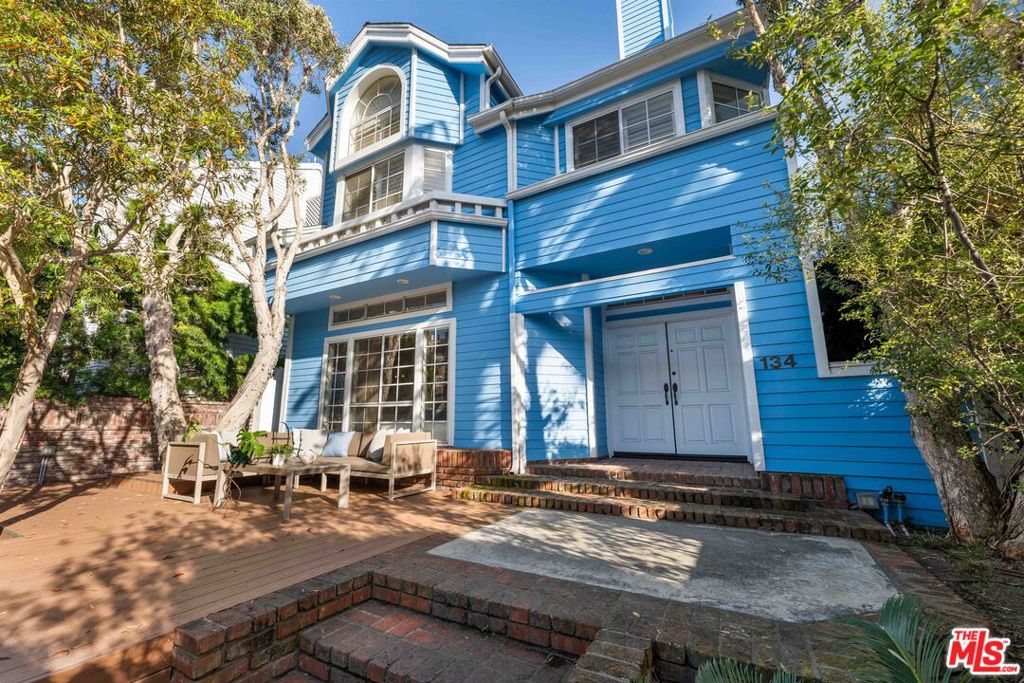 134 Roma Court, Marina Del Rey, CA 90292 — photo 1