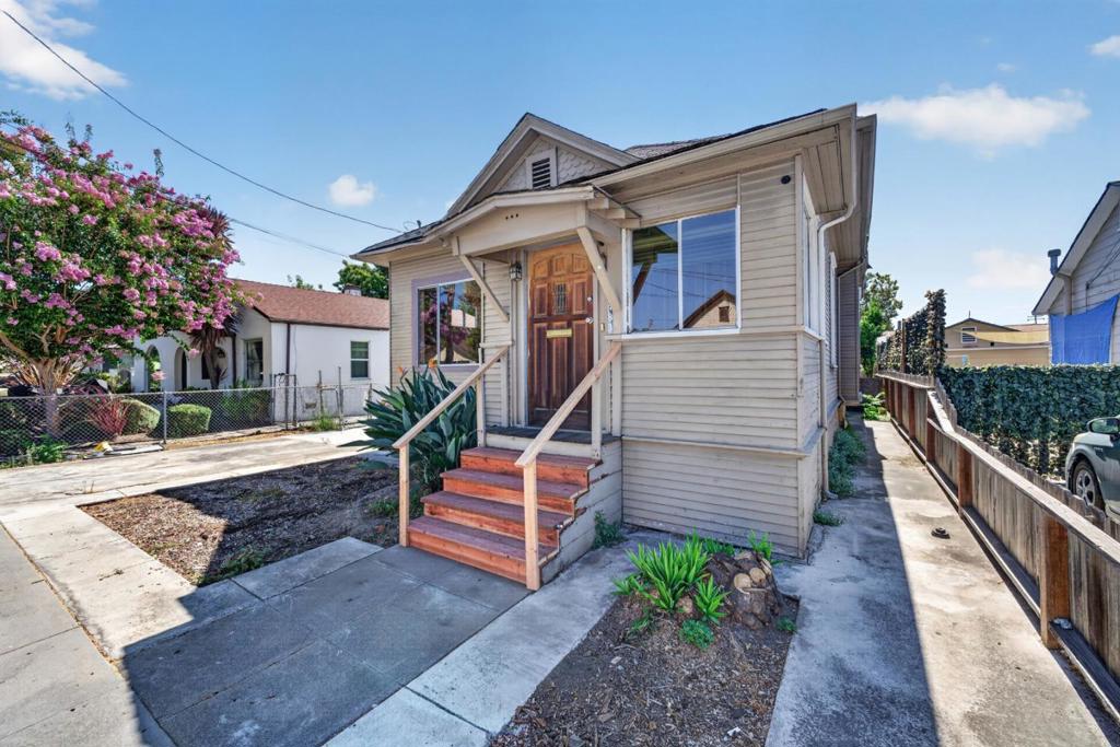 483 N 12th Street, San Jose, CA 95112 — photo 1