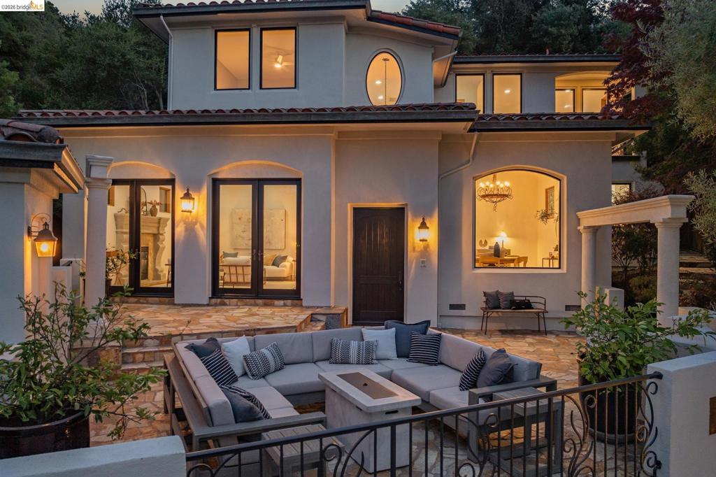 6228 Swainland Rd, Oakland, CA 94611 — photo 1