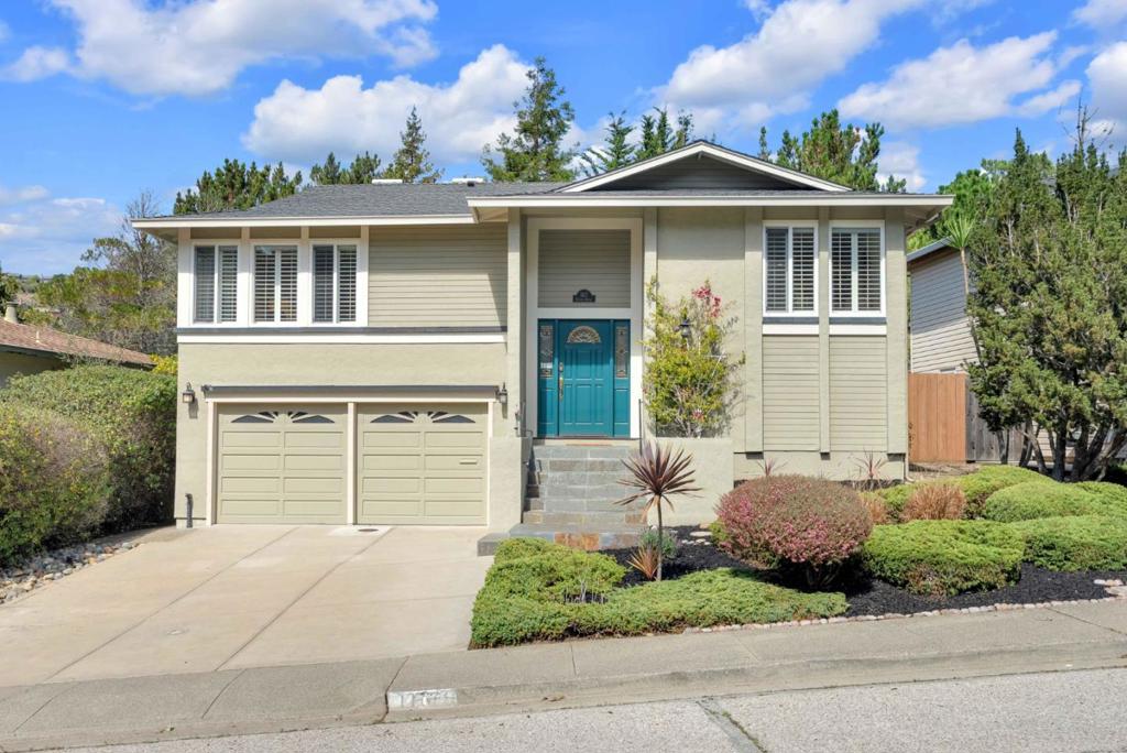 1117 Rainier Avenue, Pacifica, CA 94044 — photo 1