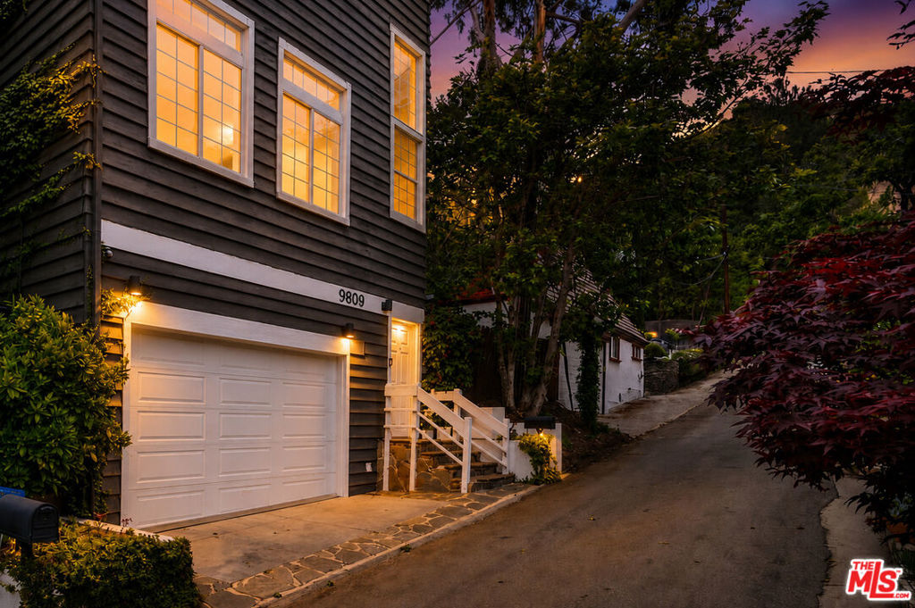 9809 Easton Drive, Beverly Hills, CA 90210 — photo 1