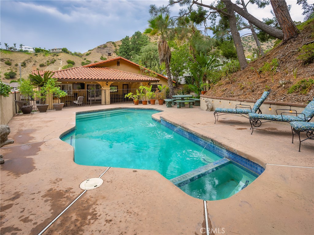 3400 Brace Canyon Road, Burbank, CA 91504 — photo 1