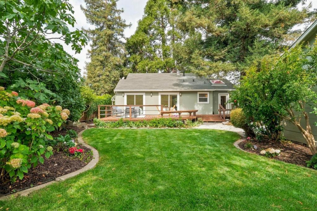 710 7th Avenue, Redwood City, CA 94063 — photo 1