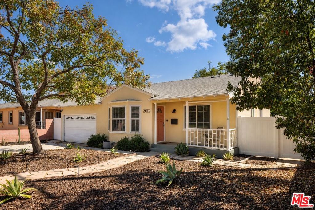 2012 N Screenland Drive, Burbank, CA 91505 — photo 1
