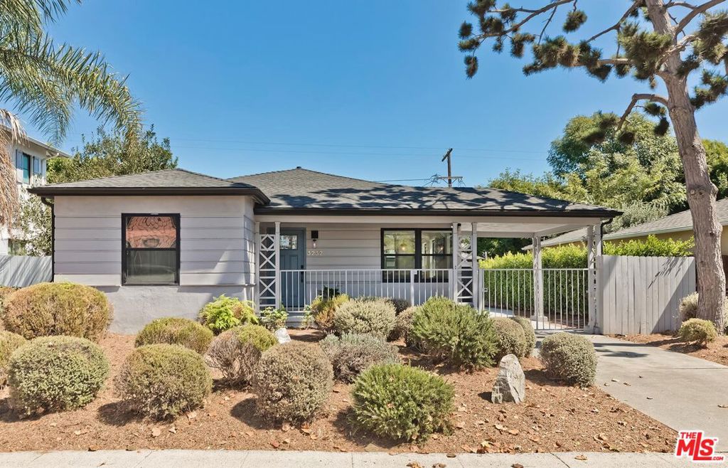 3232 S Beverly Drive, Los Angeles, CA 90034 — photo 1