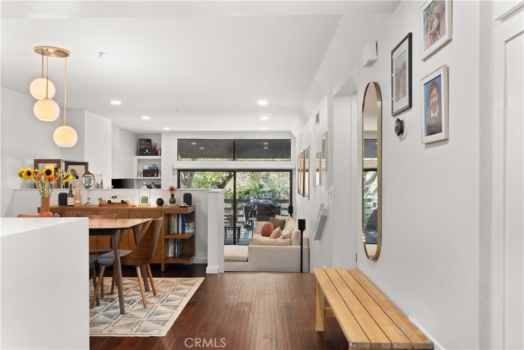 1050 Seco 102, Pasadena, CA 91103 — photo 1