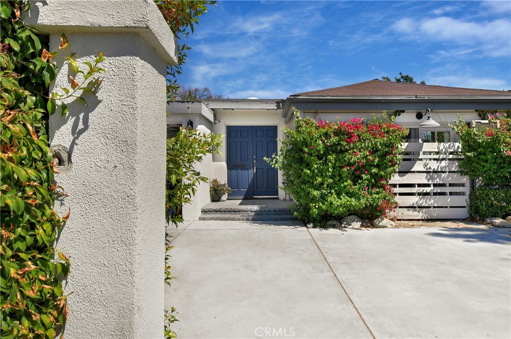 5546 Strohm, North Hollywood, CA 91601 — photo 1