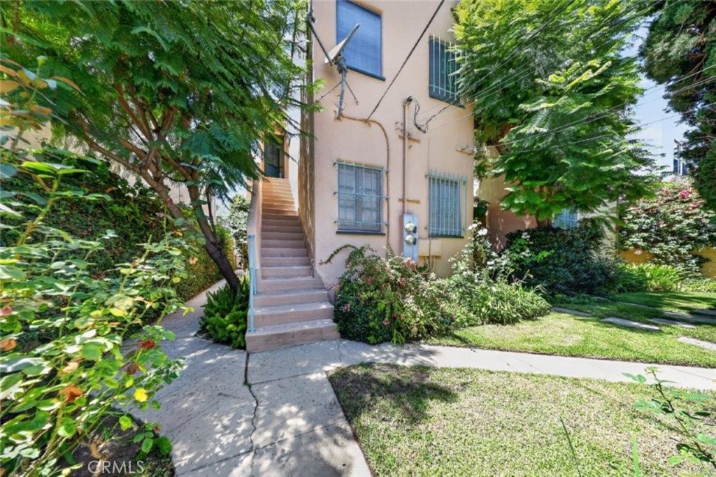 138 N La Peer Drive, Beverly Hills, CA 90211 — photo 1