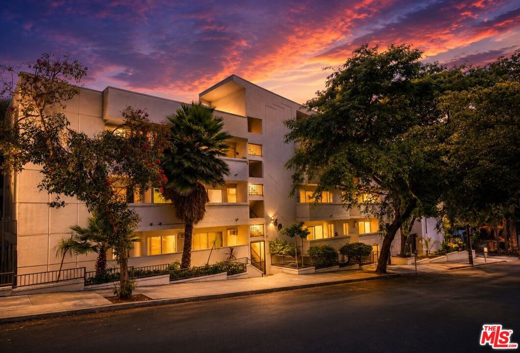 960 Larrabee Street 124, West Hollywood, CA 90069 — photo 1