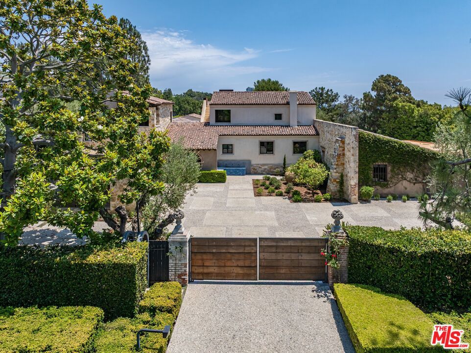 976 N Alpine Drive, Beverly Hills, CA 90210 — photo 1