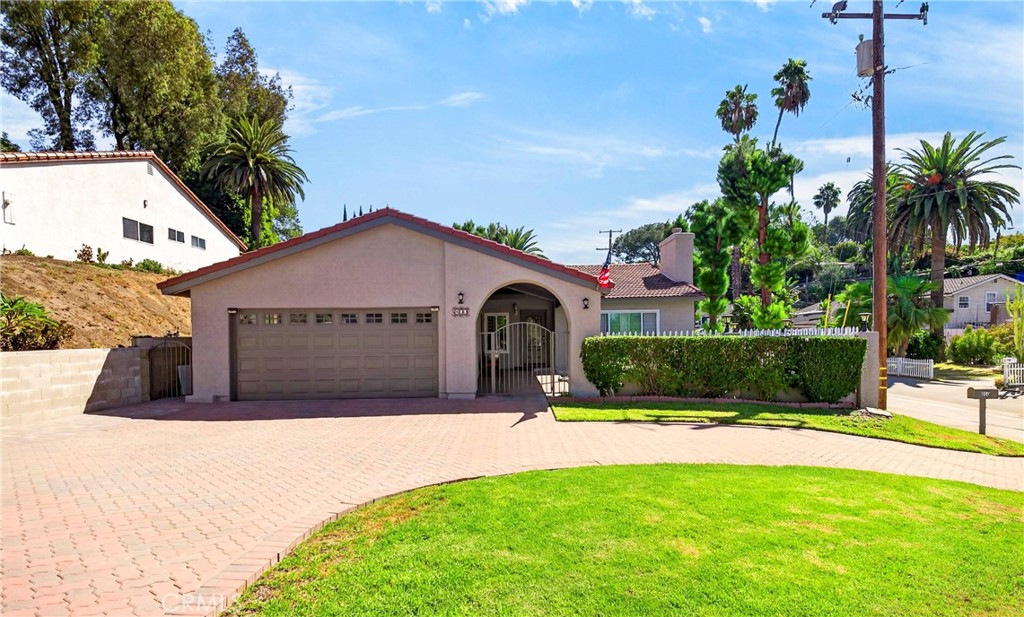 800 N Arroyo, Fullerton, CA 92833 — photo 1