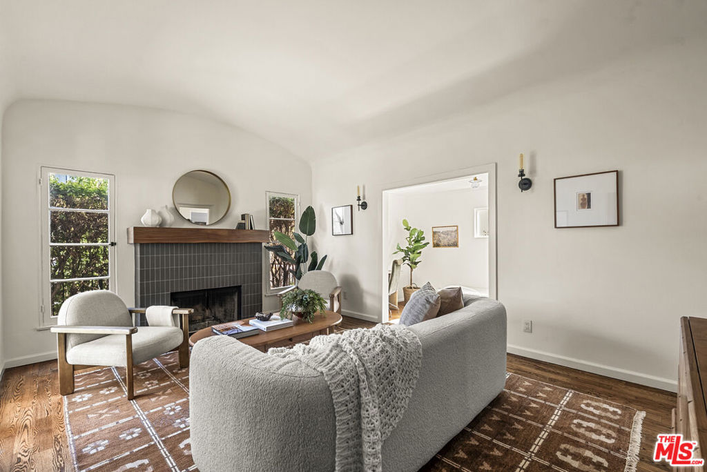 858 N Alta Vista Boulevard, Los Angeles, CA 90046 — photo 1