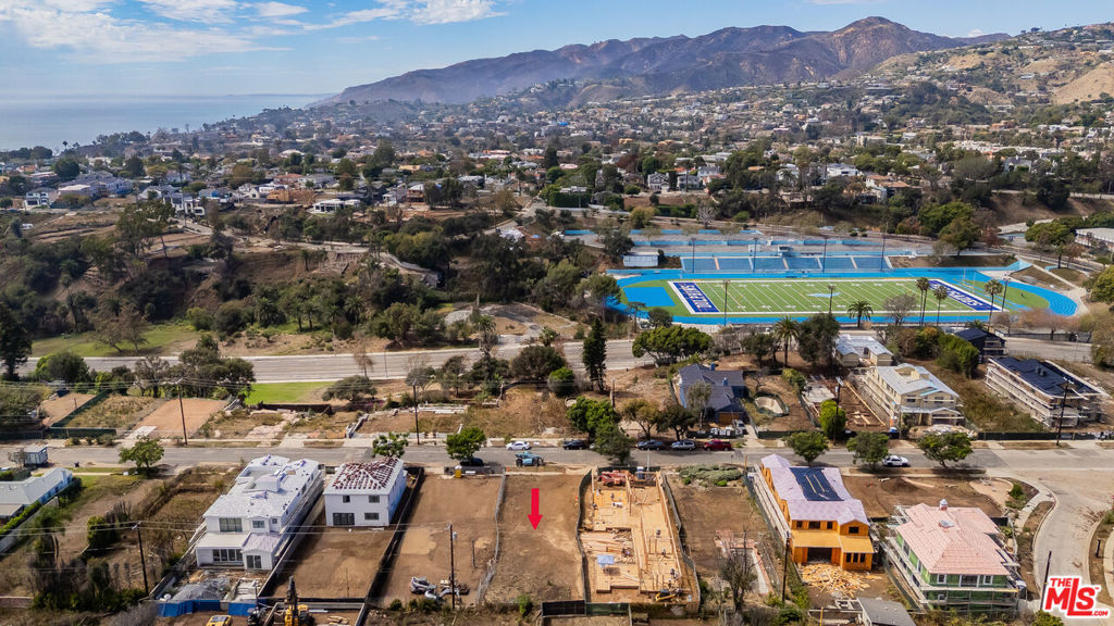 758 Radcliffe Avenue, Los Angeles, CA 90272 — photo 1