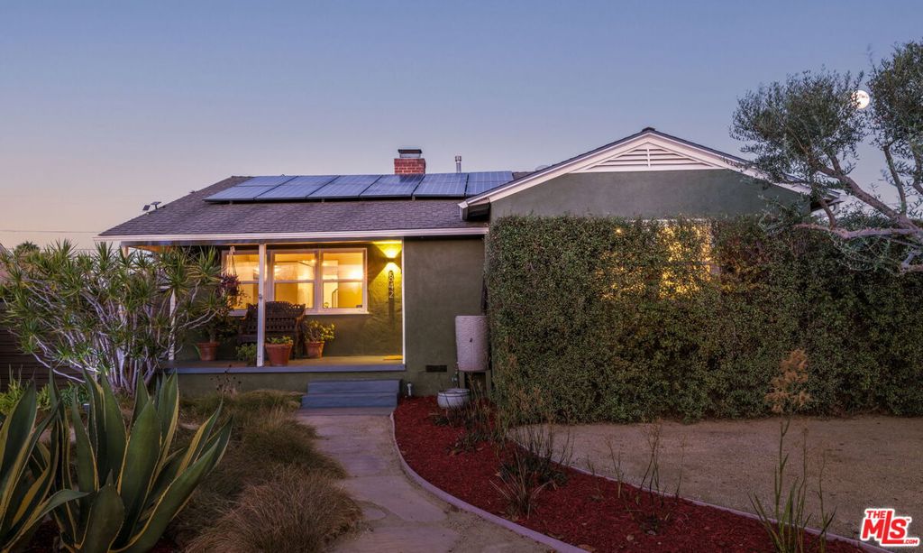 Address withheld, Los Angeles, CA 90008 — photo 1