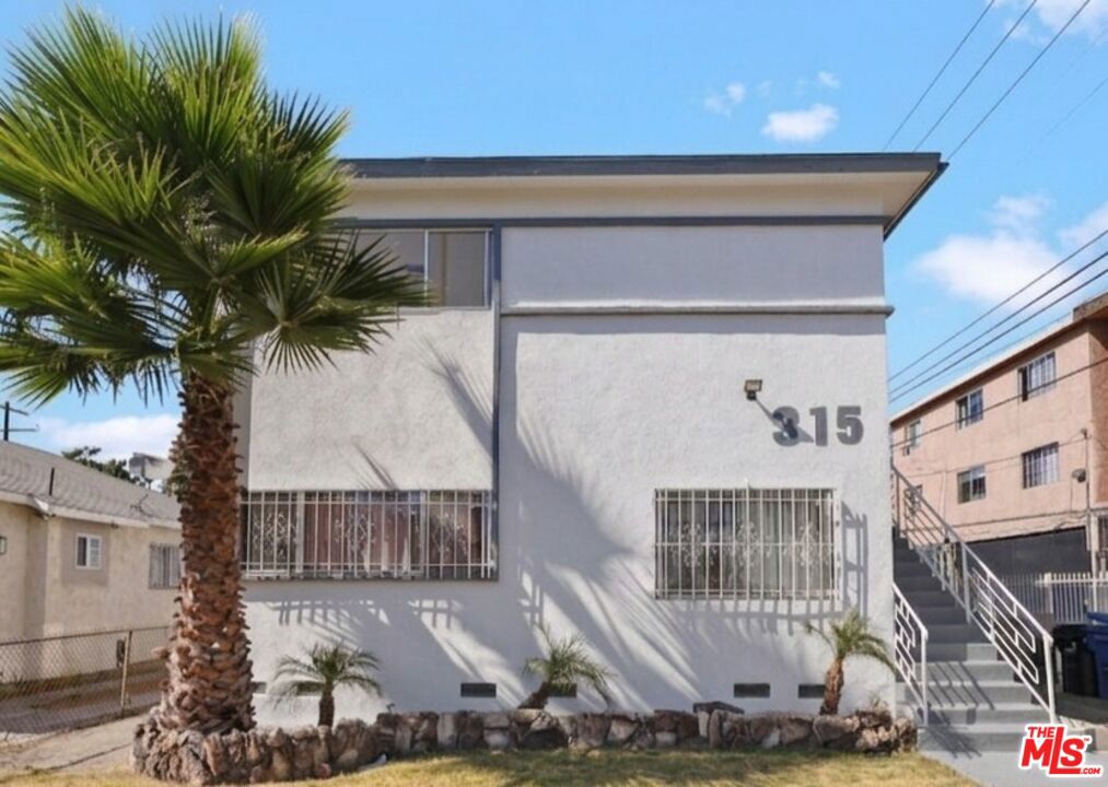 315 W 65th Street, Los Angeles, CA 90003 — photo 1