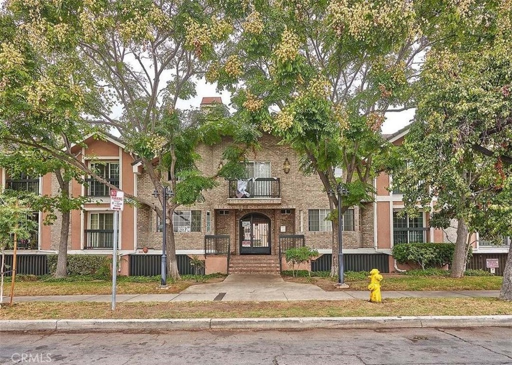 147 W Acacia 160, Glendale, CA 91204 — photo 1