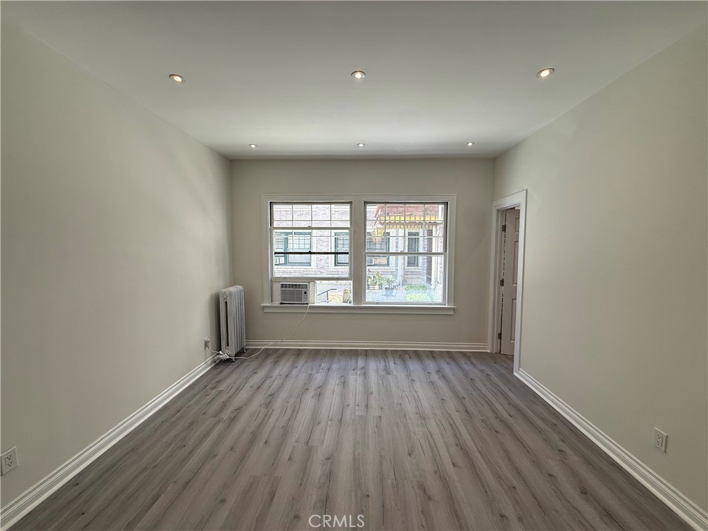 2121 James M Wood 110, Los Angeles, CA 90006 — photo 1
