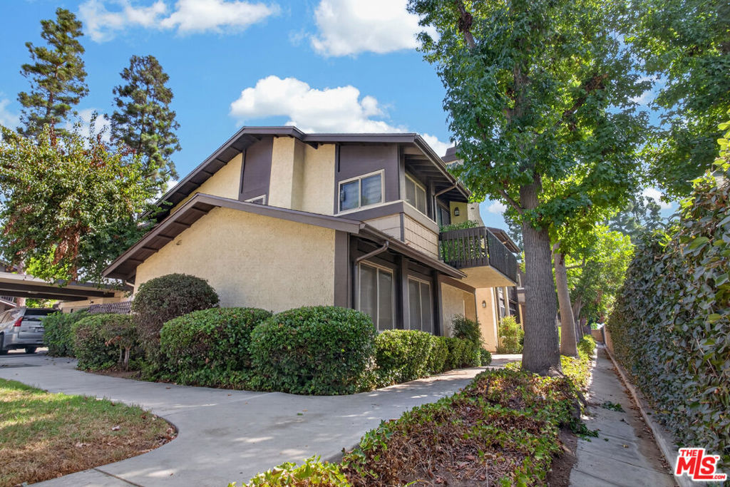 6716 Clybourn Avenue 147, North Hollywood, CA 91606 — photo 1