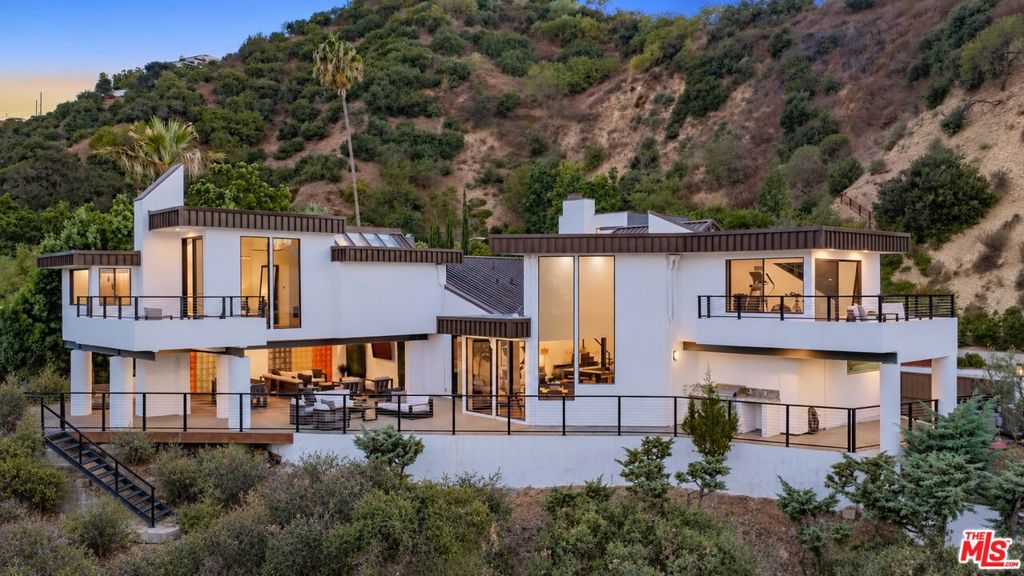 3372 Longridge Terrace, Sherman Oaks, CA 91423 — photo 1