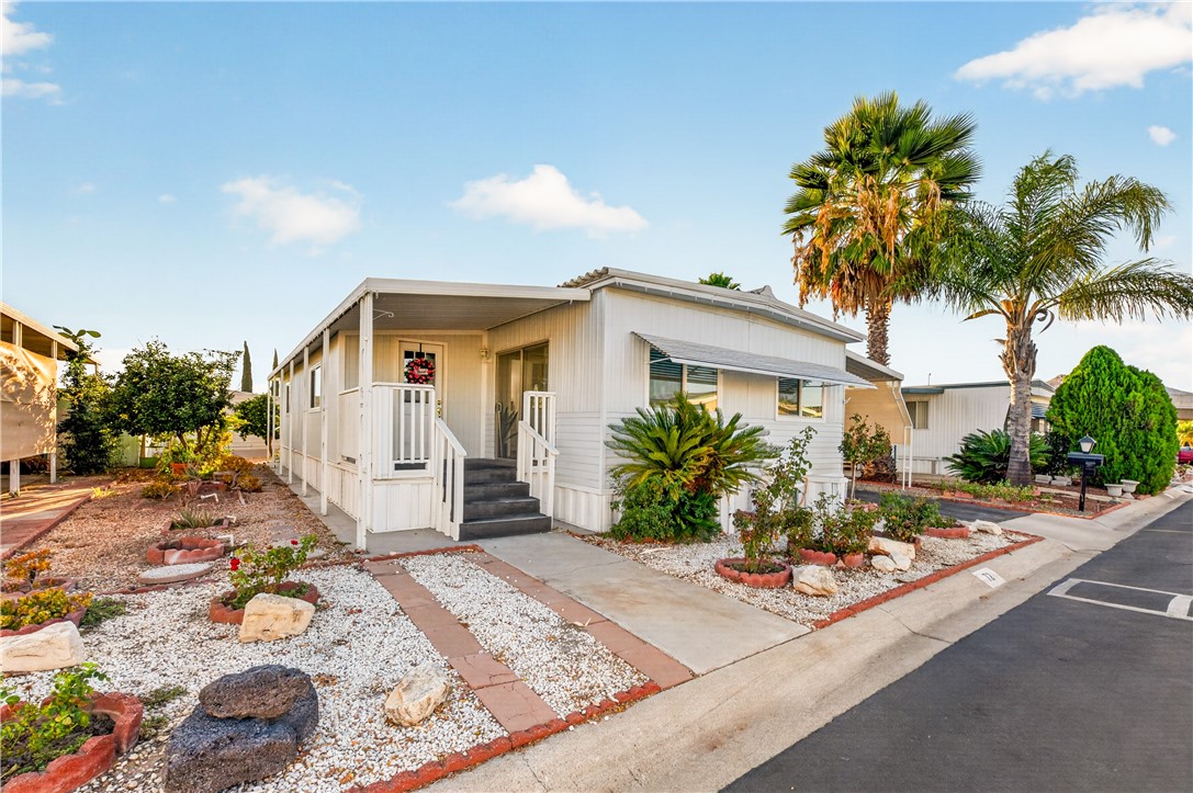 3700 BUCHANAN 72, Riverside, CA 92503 — photo 1