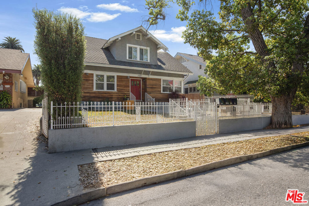 208 N Coronado Street, Los Angeles, CA 90026 — photo 1