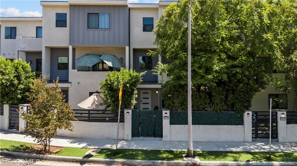 8404 Woodley Place, North Hills, CA 91343 — photo 1