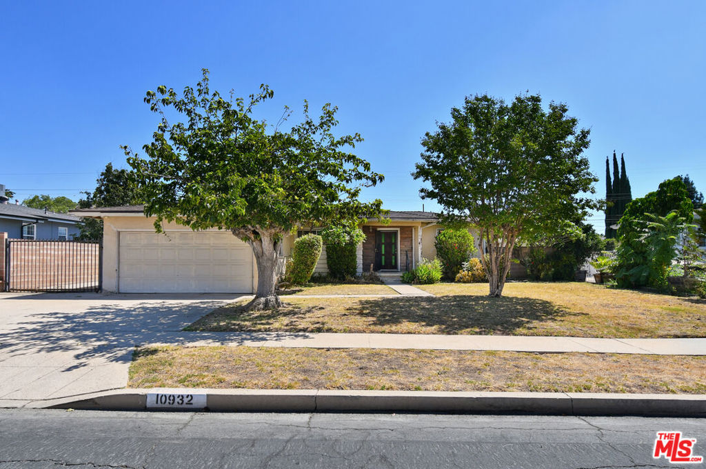 10932 Whitaker Avenue, Los Angeles, CA 91344 — photo 1