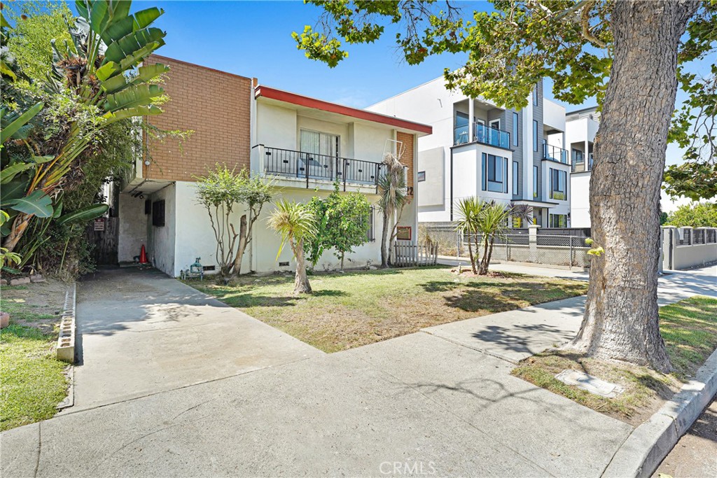 4522 St Charles Place, Los Angeles, CA 90019 — photo 1