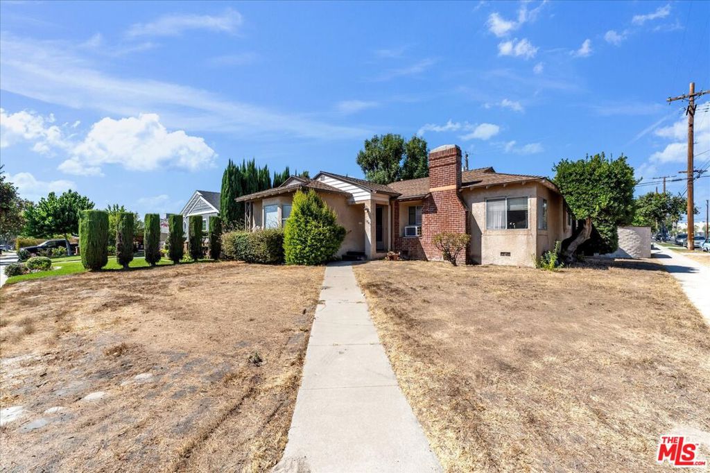 1847 N Fairview Street, Burbank, CA 91505 — photo 1