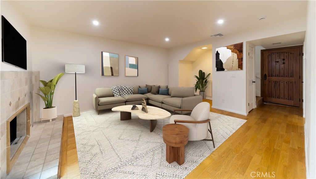 10926 Bluffside Dr. 32, Studio City, CA 91604 — photo 1