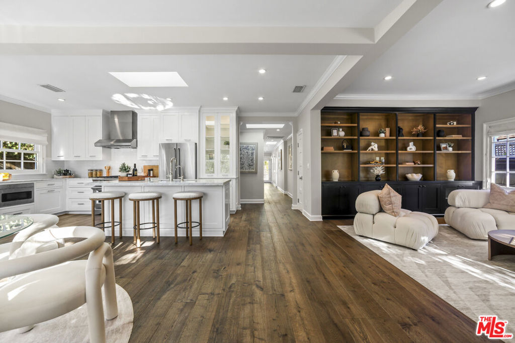 606 N Martel Avenue, Los Angeles, CA 90036 — photo 1