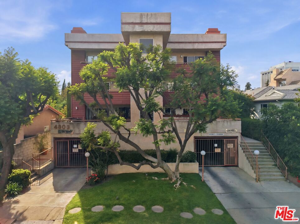4303 Cedros Avenue, Los Angeles, CA 91403 — photo 1